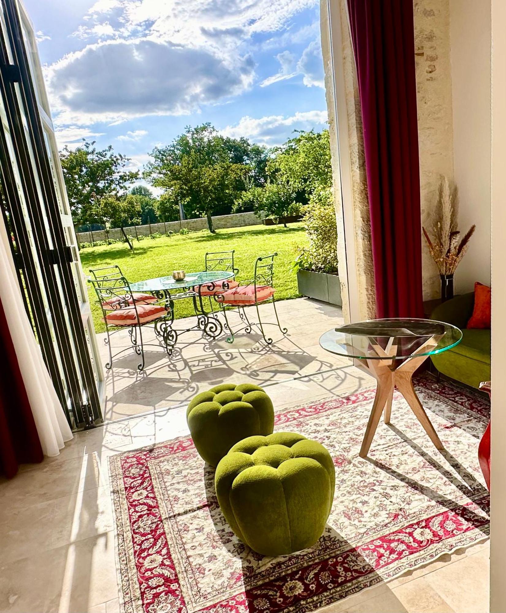 Chateau De Lafont Suites Saint-Vivien  Екстериор снимка