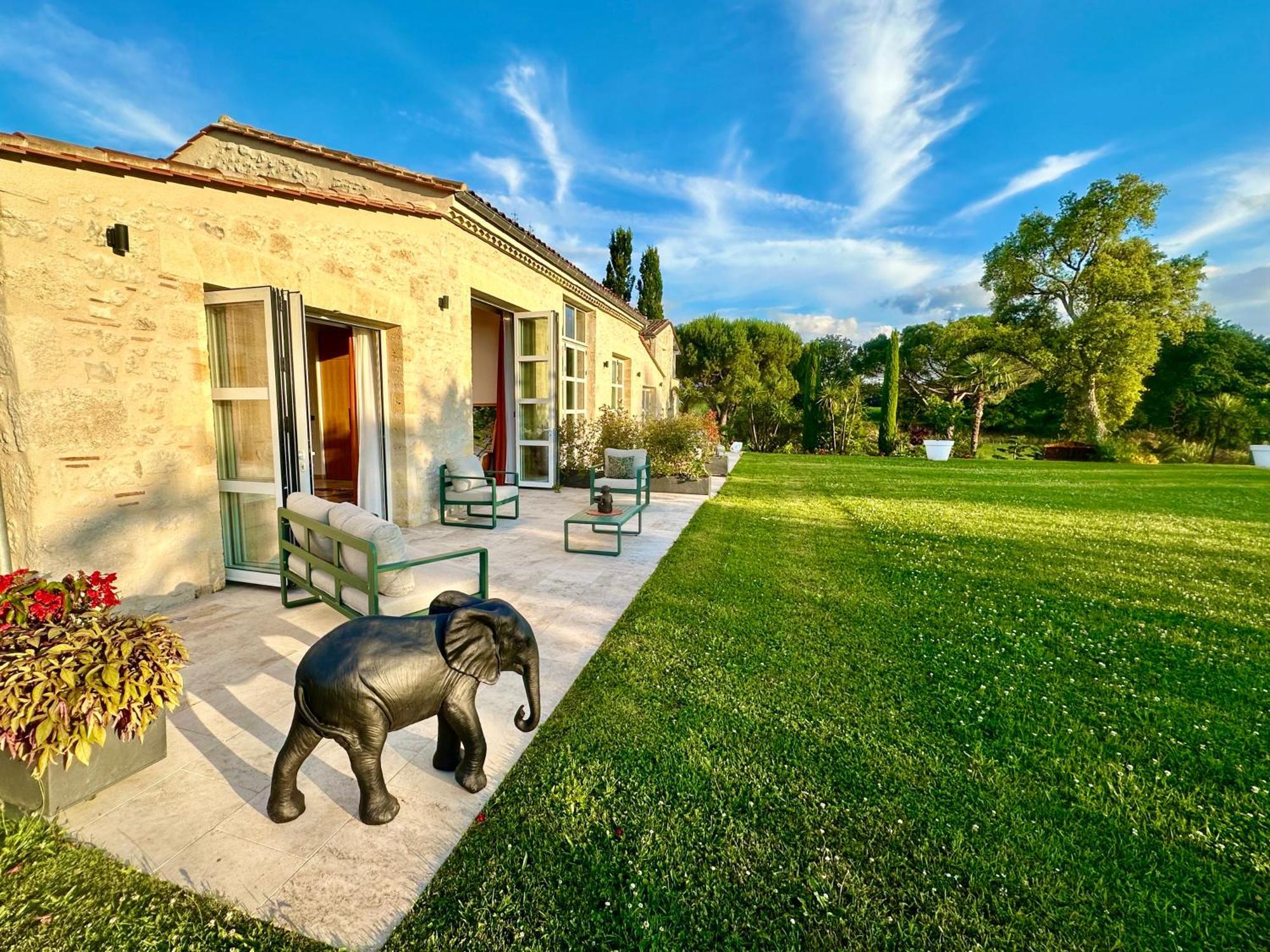 Chateau De Lafont Suites Saint-Vivien  Екстериор снимка