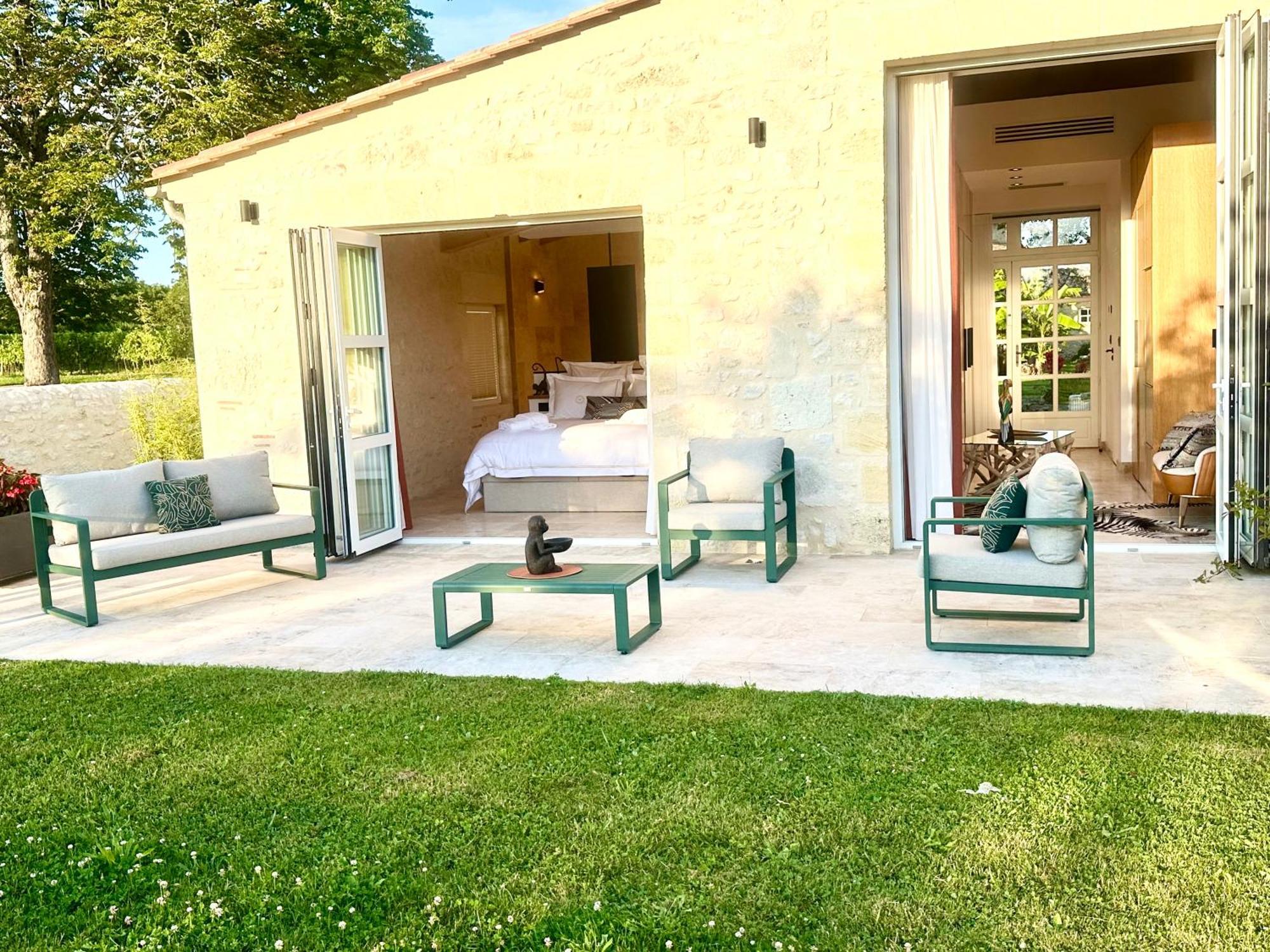Chateau De Lafont Suites Saint-Vivien  Екстериор снимка