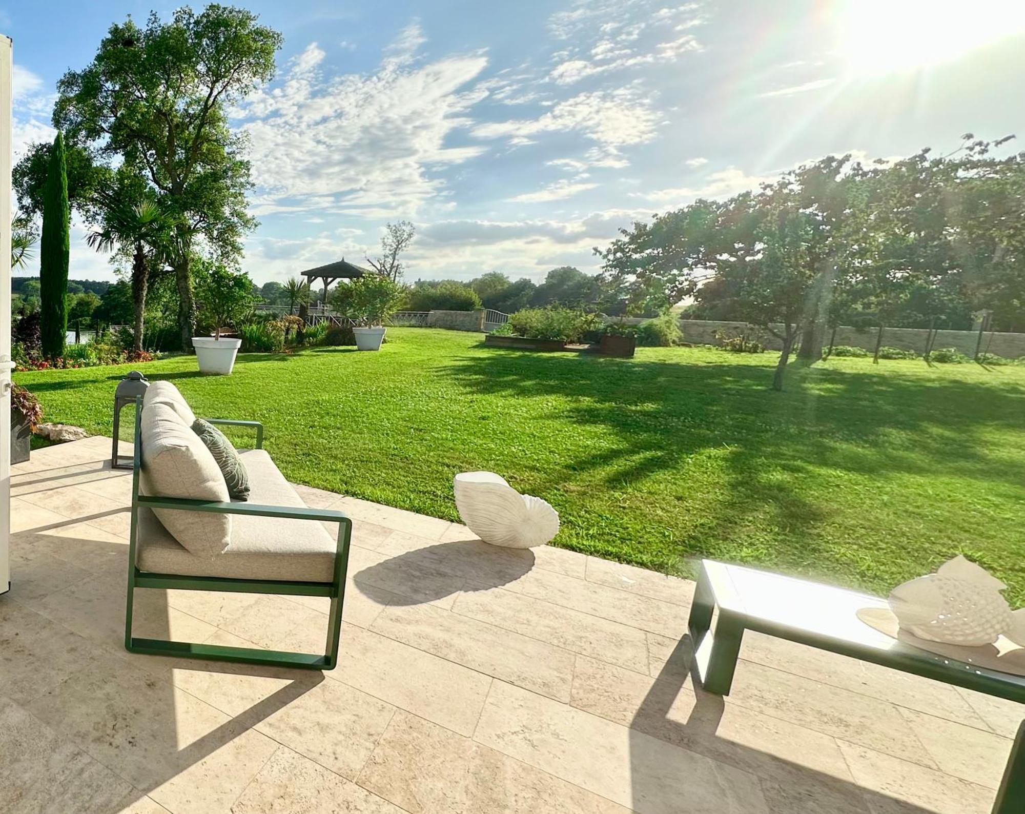 Chateau De Lafont Suites Saint-Vivien  Екстериор снимка