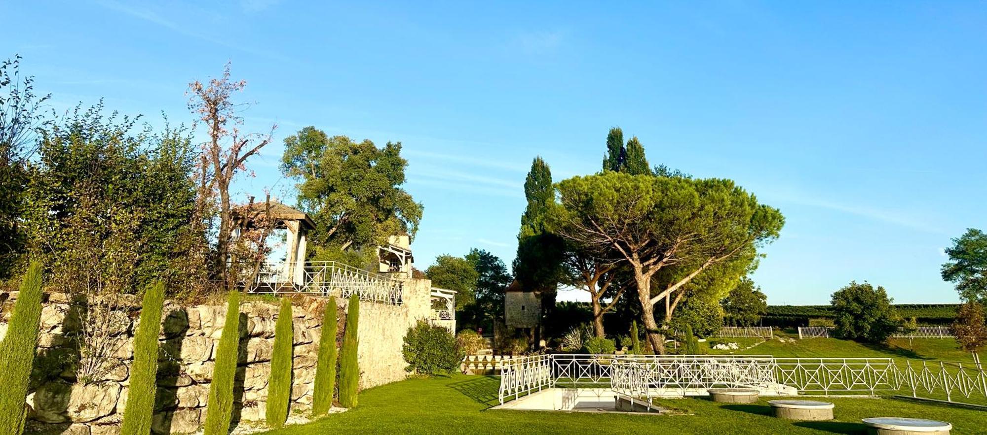 Chateau De Lafont Suites Saint-Vivien  Екстериор снимка