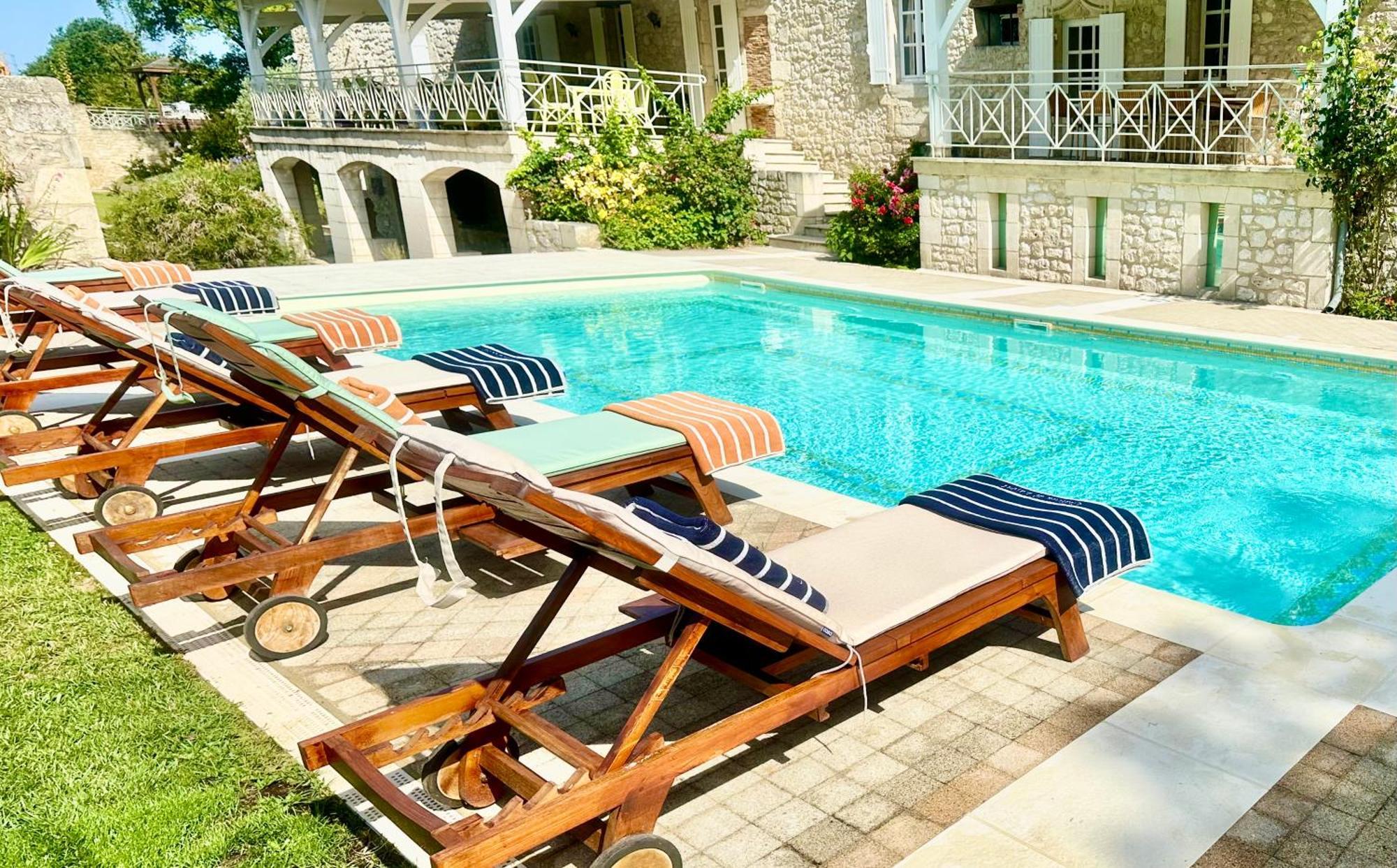 Chateau De Lafont Suites Saint-Vivien  Екстериор снимка
