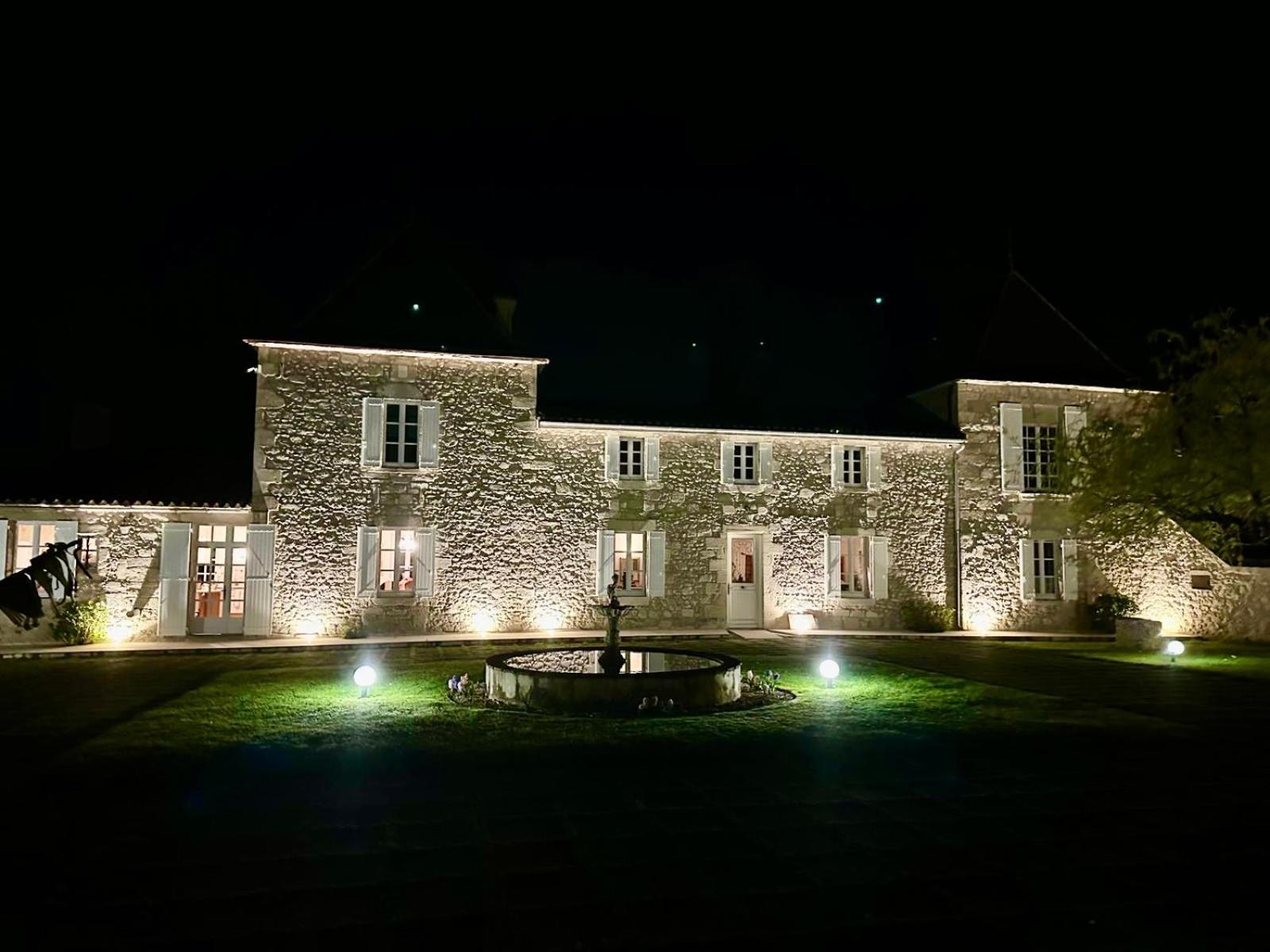 Chateau De Lafont Suites Saint-Vivien  Екстериор снимка
